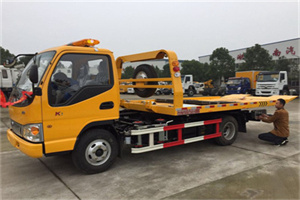 江东哪里有拖车服务